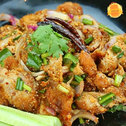 ลาบไก่ทอด