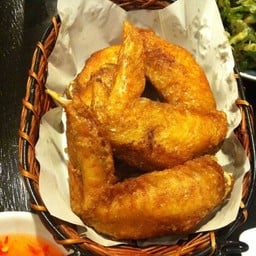ปีกไก่ทอด (4 ชิ้น)