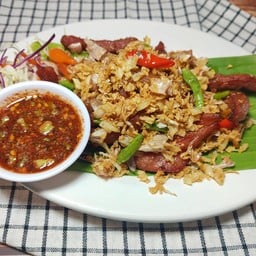 หมูทอด พริกกระเทียม