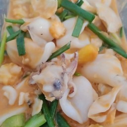 หมึกผัดไข่เค็ม