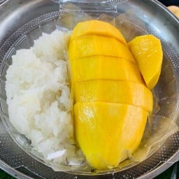 ตามมาสั่ง แม่จิ๋ม [อาหารตามสั่ง]