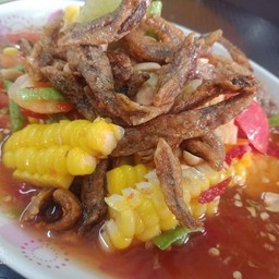 ตำข้าวโพดปลากรอบ