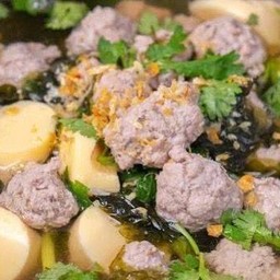 ต้มจืดสาหร่ายเต้าหู้หมูสับ