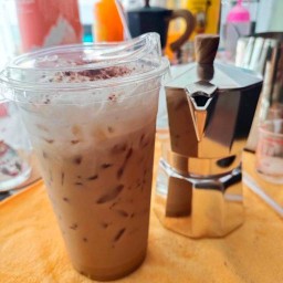 ครัวอีศรี ( เครื่องดื่ม และ อาหารตามสั่ง ) สาขาหลัก