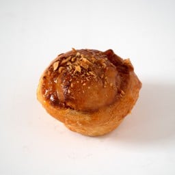 Caramel & Peanut Danish