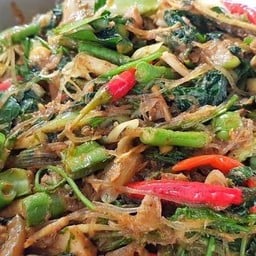 ป้าแดงแกงเมือง หน้าไทยนิวส์