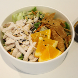 Asian Chicken Salad สลัดไก่เอเชี่ยน