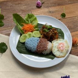 ข้าวกุ้งทอดกระเทียม