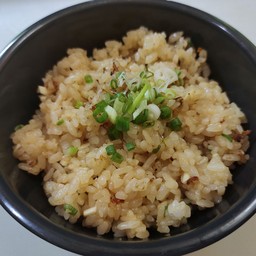 ข้าวผัดกระเทียม