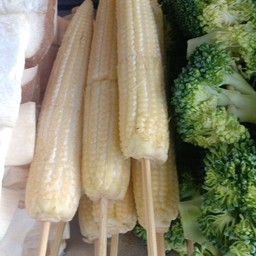 ข้าวโพดอ่อน