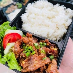 ผูกปิ่นโตกับนินิว