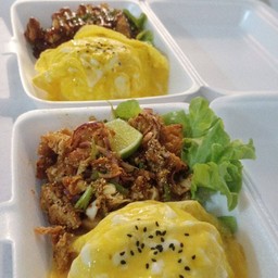 ข้าวไข่ข้น+ยำไก่แซ่บ