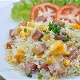 ข้าวผัดเบค่อน