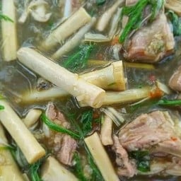 แกงอ่อมหวายใส่ซี่โครงอ่อนหมู