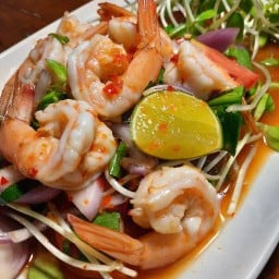 ยำแซ่บนัวครัวเจ๊เหมียว ถนนแสนสุข