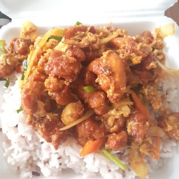 Stir-Fried Crispy Chicken With Curry Powder On Rice