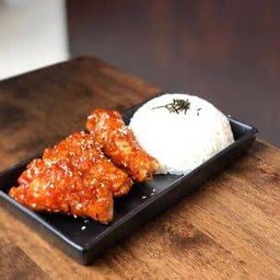 ข้าวไก่ทอดปีกบน3เกาหลี ฟรีกิมจิ