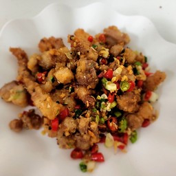 หมูสามชั้นคั่วพริกเกลือ