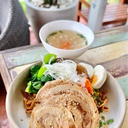 ก๋วยเตี๋ยวคลุกหมูชาชู(โซเมงใหญ่)