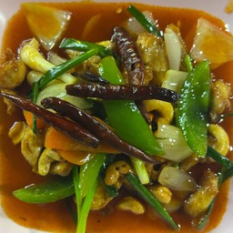 ไก่ผัดเม็ดมะม่วง