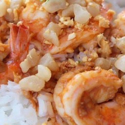 ข้าวราด ทะเลทอดกระเทียม (กุ้ง + ปลาหมึก)