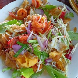 ยำกุ้งกรอบไข่ดาว