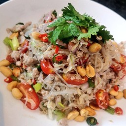 ยำวุ้นเส้นหมูสับโบราณ