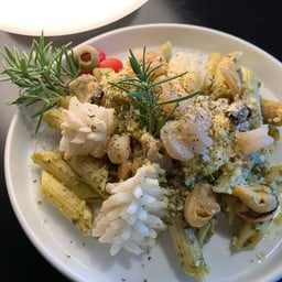Pesto penne pasta sea food