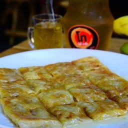 โรตีกล้วย-ไข่-ราดนม