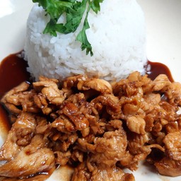 ข้าวหมูกระเทียม