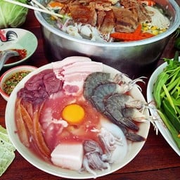 หมูทะกลาง