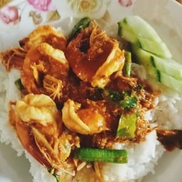 ผัดเผ็ดกุ้ง