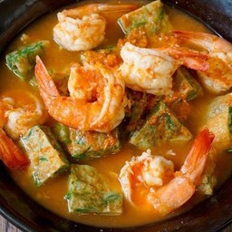 แกงส้มชะอม กุ้ง