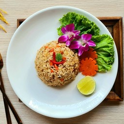 J01ข้าวผัดผักดำ ฉ่ำใจ (Ganachai fried Rice)