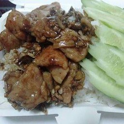 ข้าวกระเทียมพริกไทย