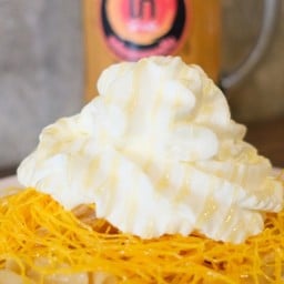 โรตีกล้วย-วิปครีม-ฝอยทอง