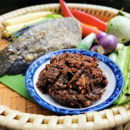 น้้ำพริก ตาแดง