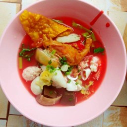 แอนเย็นตาโฟ ตลาดนัดบัวขาว พัทยาใต้