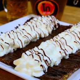 โรตีสี่เหลี่ยม-วิปครีม-นูเทลล่า