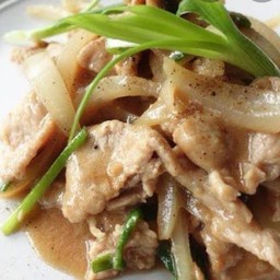 ข้าวราด ผัดหอมใหญ่