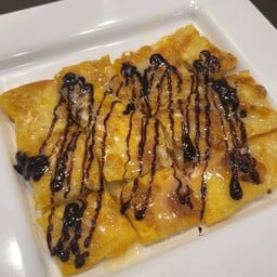 โรตีกล้วย+ช็อกโกแลต Roti banana with egg & chocolate
