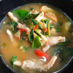 ต้มซุปเปอร์(ตีนไก่)