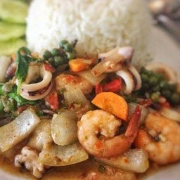 ผัดฉ่าทะเล