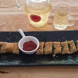 โรตีผักโขมอบชีส