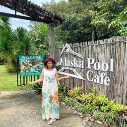 Alaska Pool Cafe ลานสกา