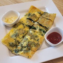 โรตีผักโขมอบชีส Roti with spinach & cheese