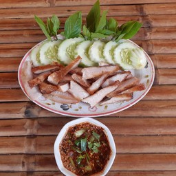 คอหมูย่าง