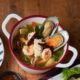 ต้มยำรวมมิตรทะเล