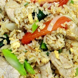 ข้าวผัด สารพัด (เลือกเนื้อสัตว์ได้ตามใจชอบ)