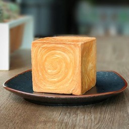 CUBE CROISSANT